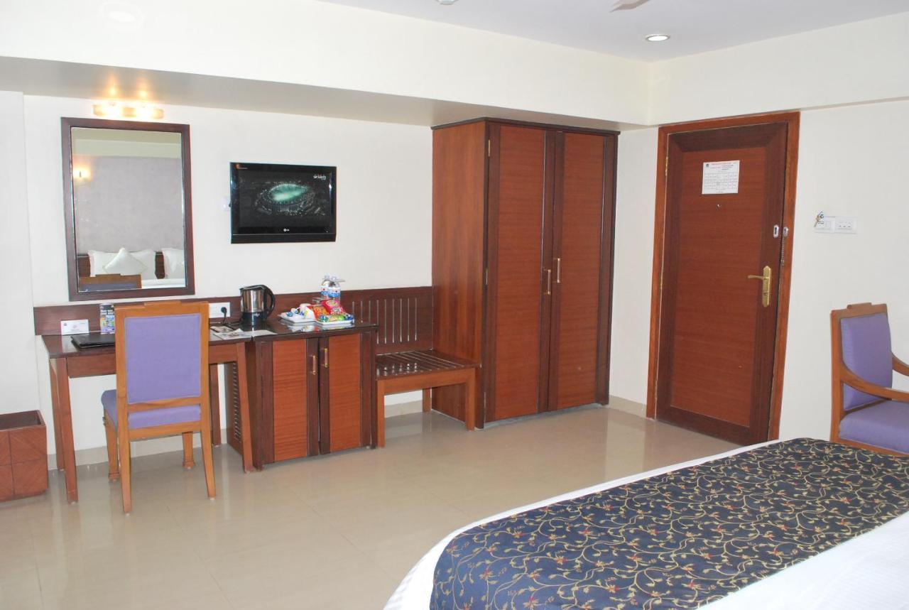 Hotel Goradia Shirdi Exterior foto