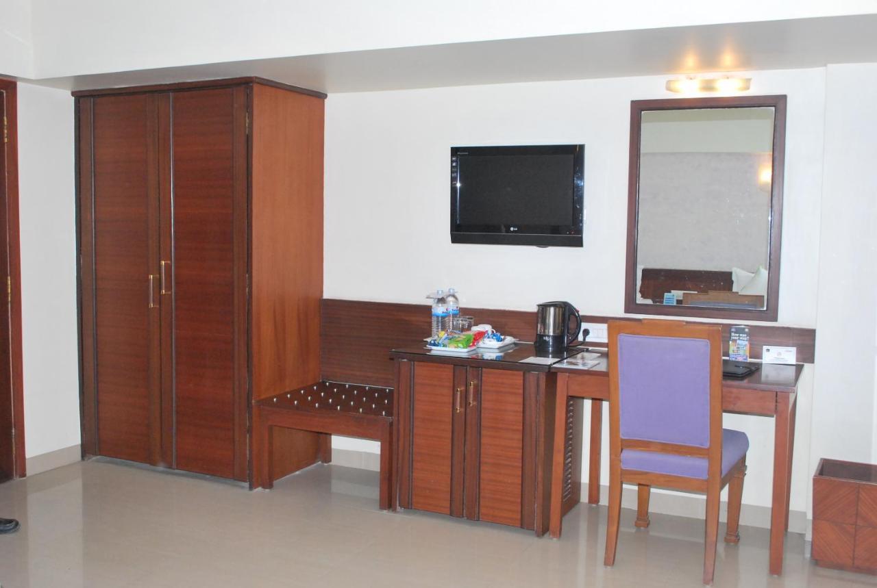 Hotel Goradia Shirdi Exterior foto