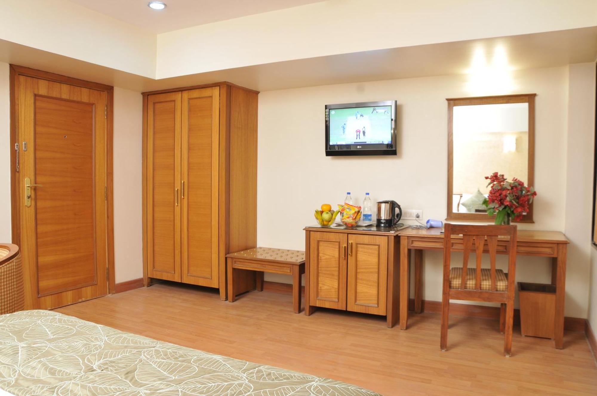 Hotel Goradia Shirdi Exterior foto