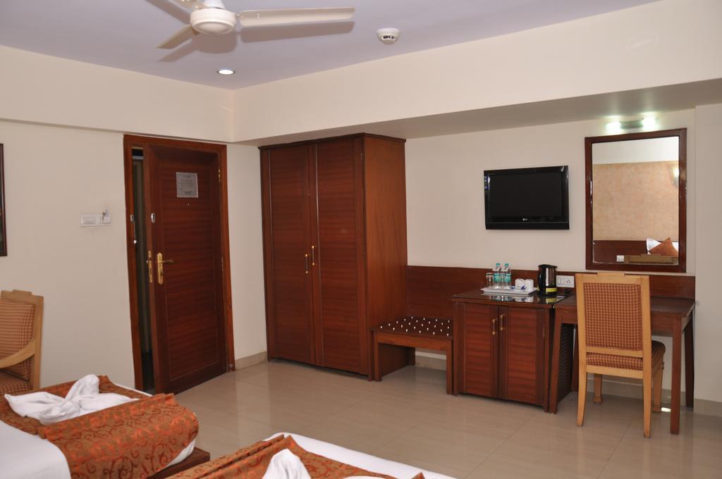 Hotel Goradia Shirdi Exterior foto
