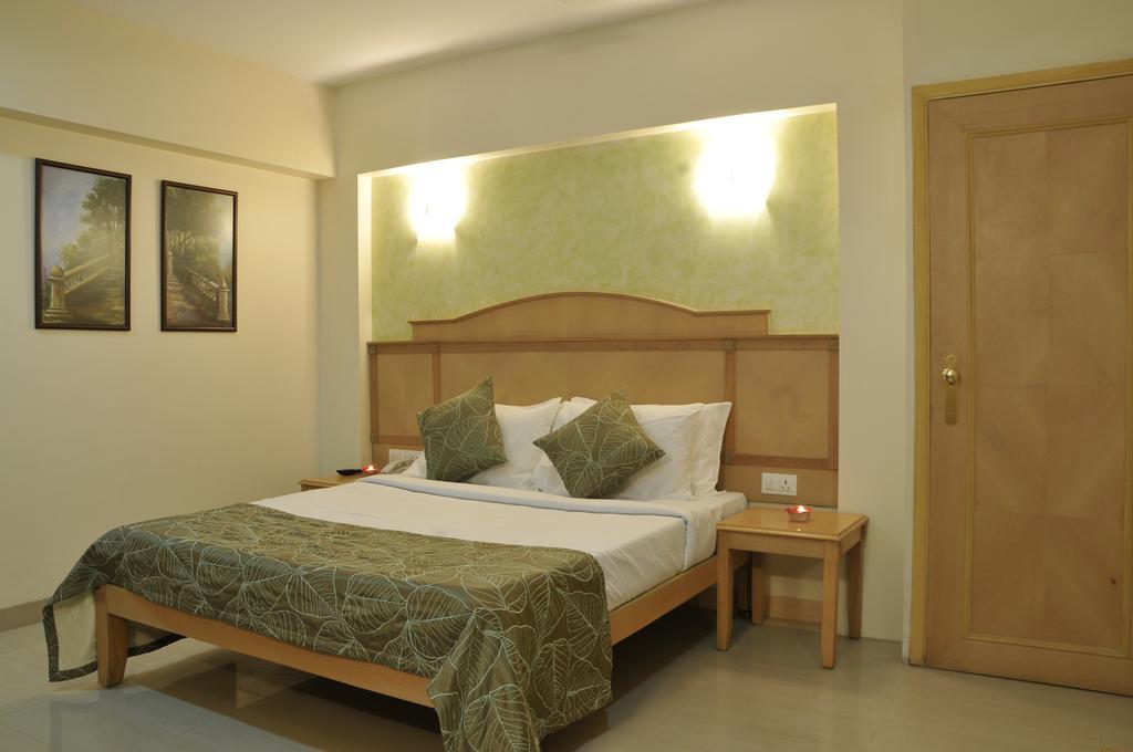 Hotel Goradia Shirdi Exterior foto