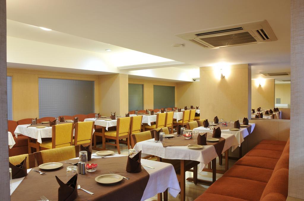 Hotel Goradia Shirdi Exterior foto